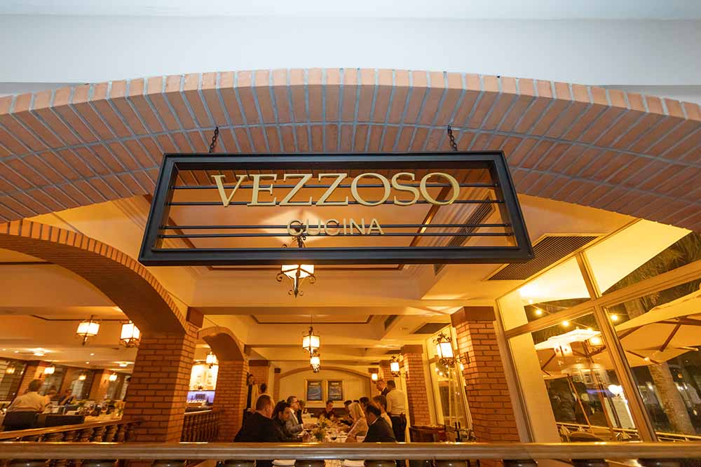 Vezzoso Cucina: gastronomia italiana com a marca de Salvatore Loi no Bourbon Atibaia