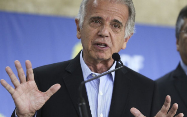 Jos� M�cio: 'N�o temos como nos preparar para a guerra mundial'