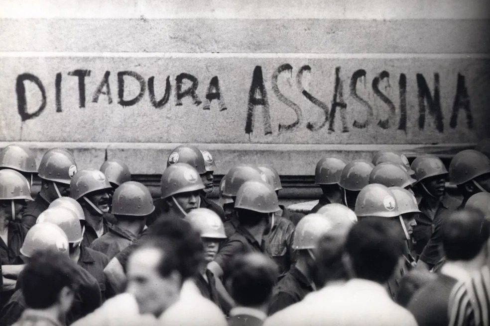 Poltica Democrtica | Paulo Markun - O Magro est aqui