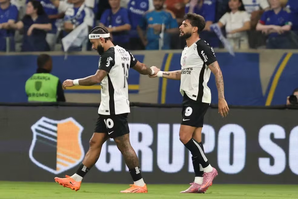 Análise: Corinthians muda postura, espanta favoritismo do Cruzeiro e larga na frente na Copa do Brasil
