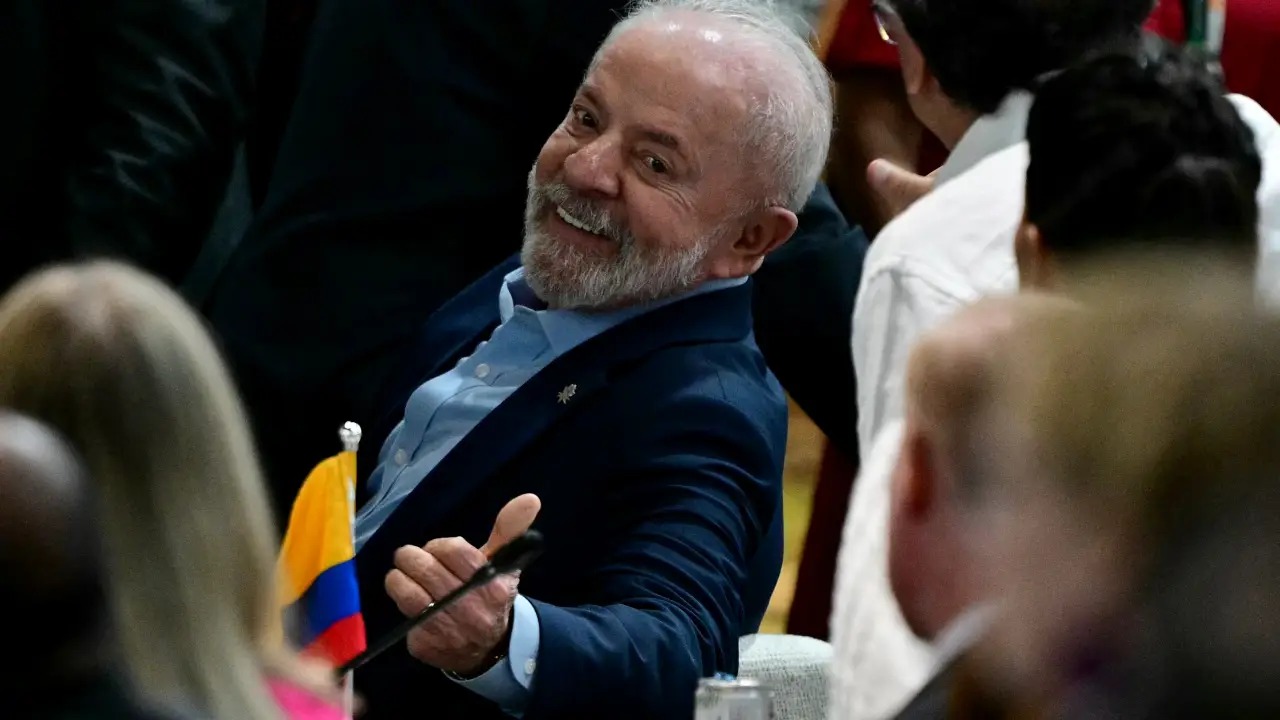 Ego inflado aprisiona a poltica, por Murillo de Arago