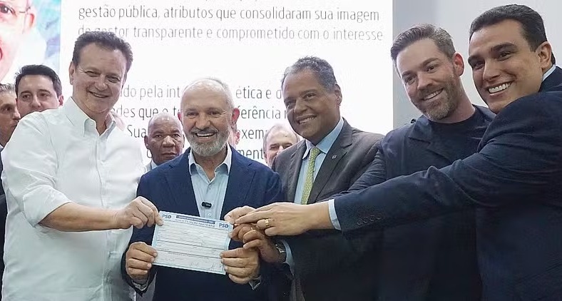 Diante de 3 ministros de Lula, Tarcsio enaltece PSD, por Vera Magalhes