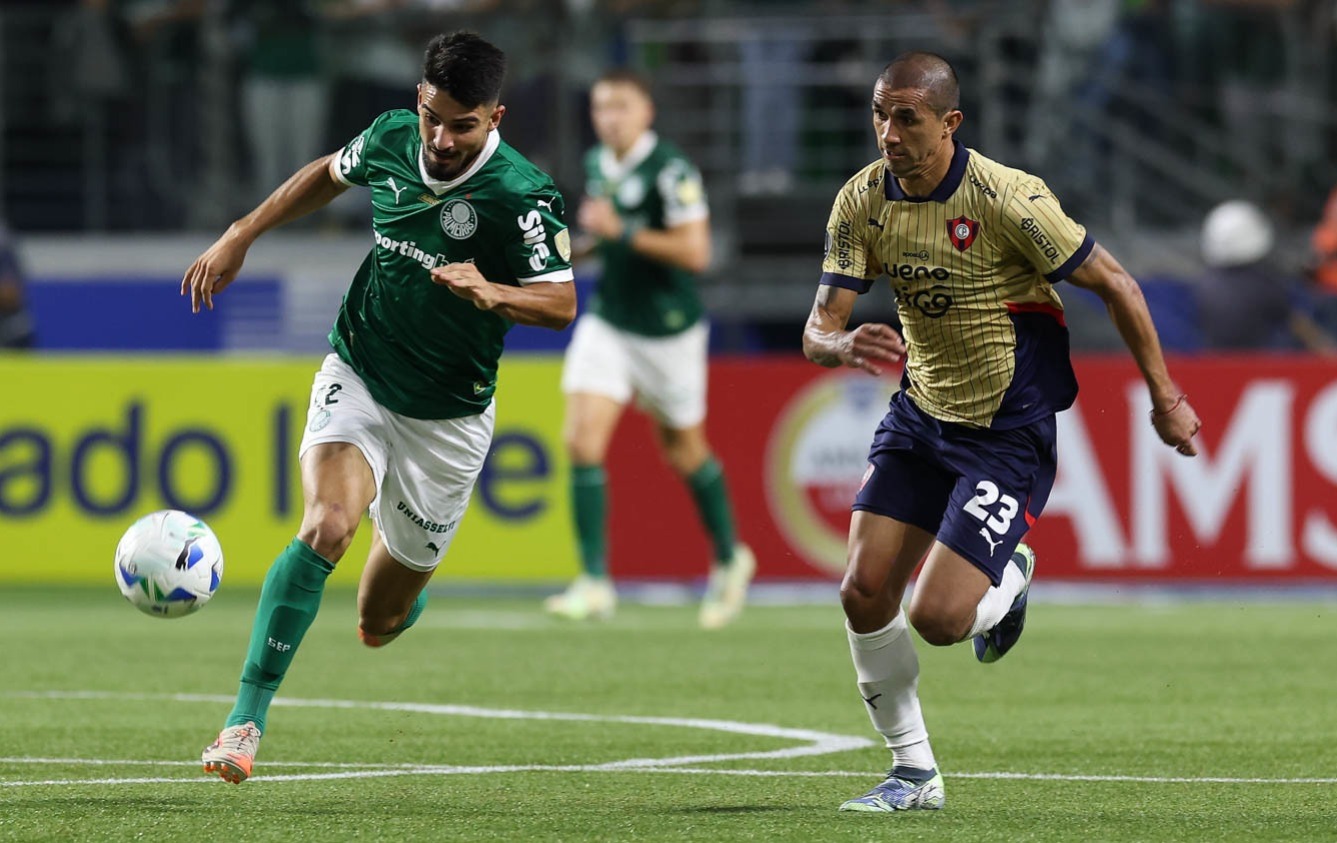 Palmeiras vence na Copa Libertadores; So Paulo entra em campo esta noite
