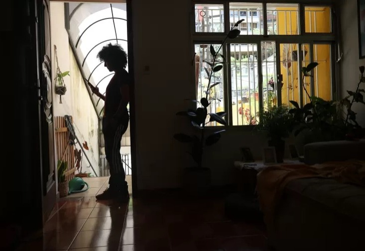 Mais de 700 mil imóveis seguem sem energia quase 50 horas após vendaval