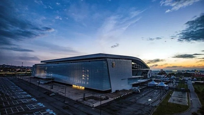 Corinthians fecha acordo com a Caixa em meio a negocia��o de nome da Arena