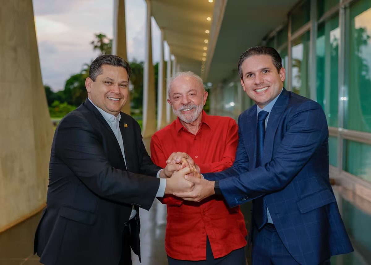 Lula diz a Motta e Alcolumbre que PT vai apoiar recondu��o dos dois e acerta pauta no Congresso