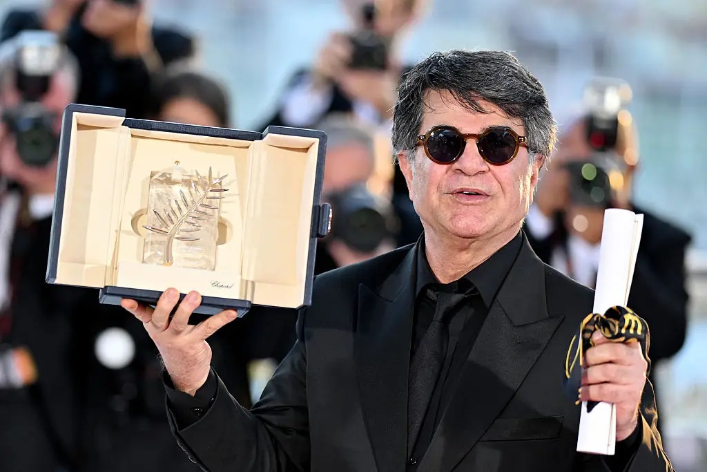 Vencedor da Palma de Ouro, cineasta Jafar Panahi é condenado a prisão no Irã