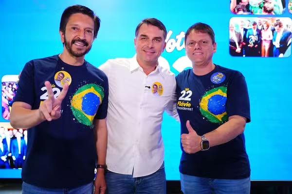 MDB vai anunciar apoio majorit�rio a Fl�vio Bolsonaro ap�s ato nesta ter�a, diz presidente do partido