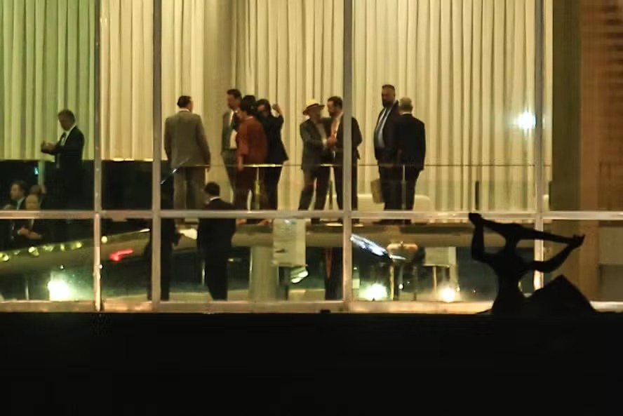 No jantar de Lula com empres�rios, pratos principais foram taxa de juros e seguran�a p�blica