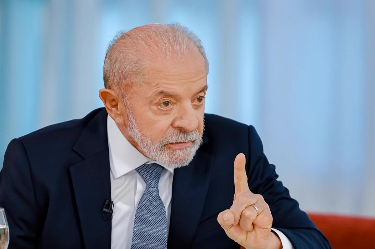 Lula informa � coordena��o de campanha que n�o vai ao debate da Globo