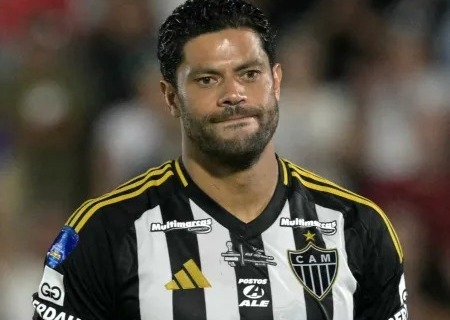Hulk erra pnalti, Lans bate Atltico-MG e conquista a Sul-Americana