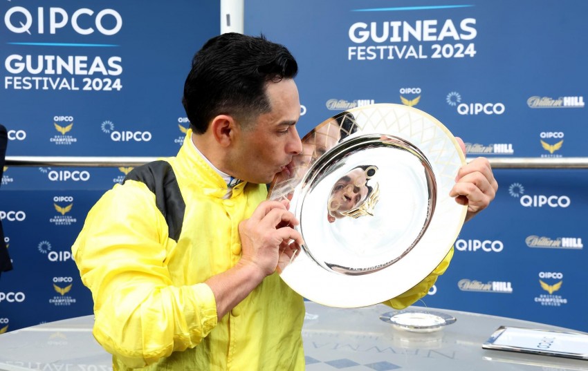 Silvestre de Sousa conduz Elmaka  vitria no 1.000 Guineas (G.1), em Newmarket