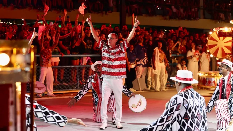 Com homenagem a Mestre Ciça, Viradouro é campeã do Carnaval 2026 no Rio